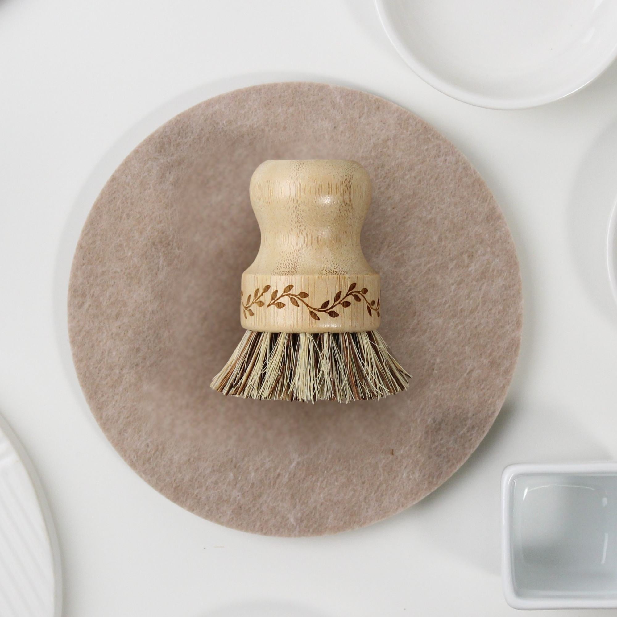 Oliva Bamboo Scrub Brush