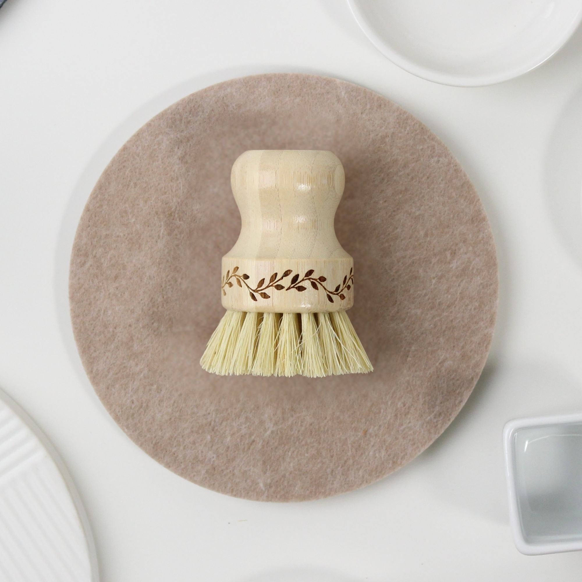 Oliva Bamboo Scrub Brush