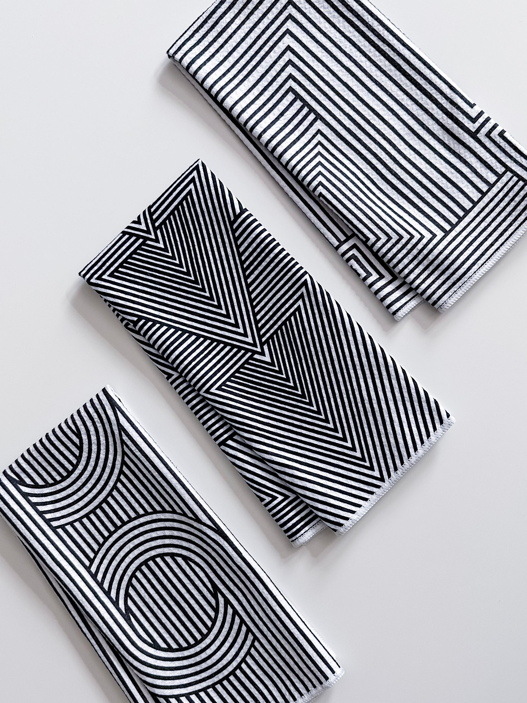 Blurred Lines Dish Towel Trio - 3pk - 16''x24''